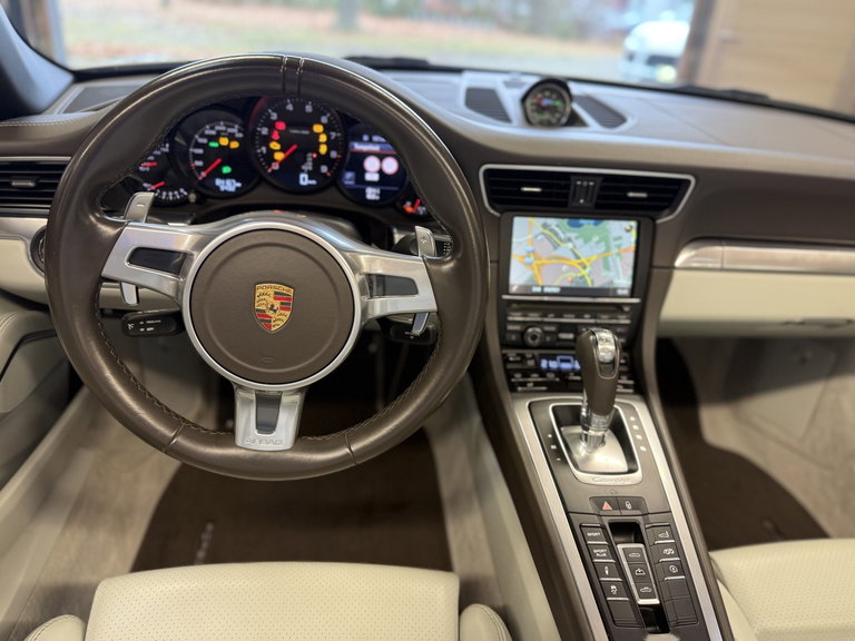Porsche 991 Carrera 4