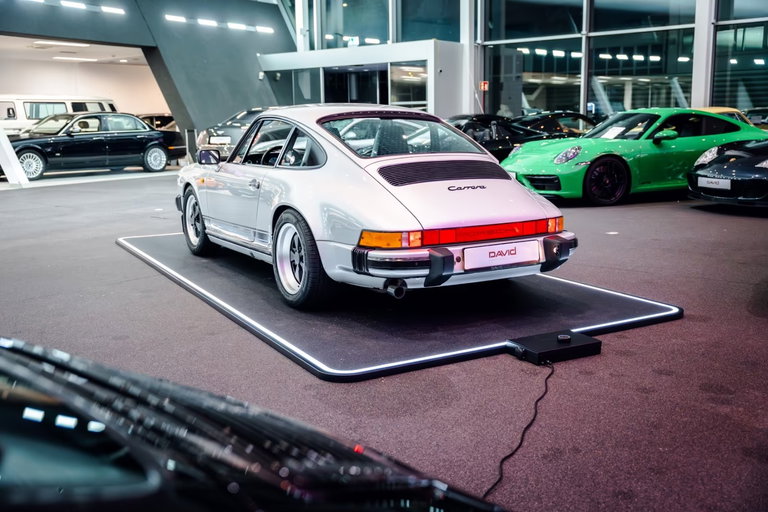 Porsche 911 Carrera 3.2
