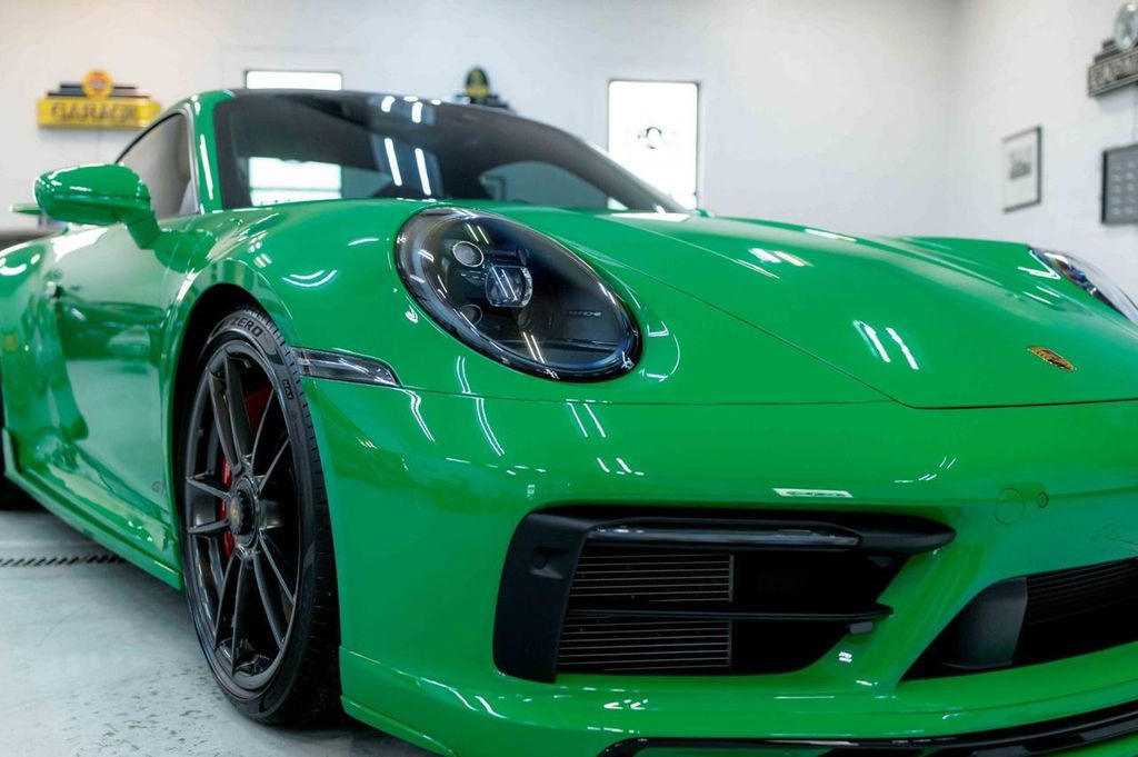 Porsche 992 Carrera GTS