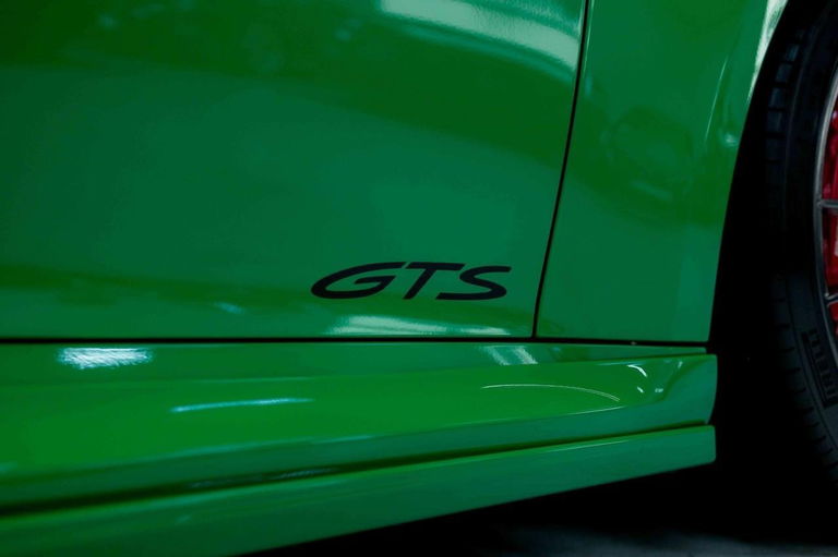 Porsche 992 Carrera GTS