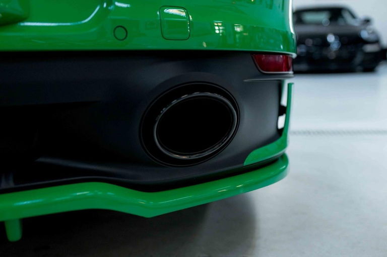 Porsche 992 Carrera GTS