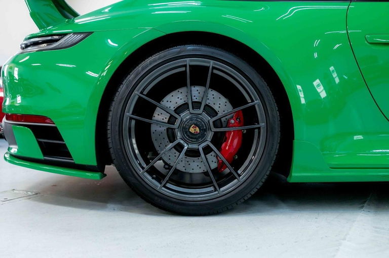 Porsche 992 Carrera GTS