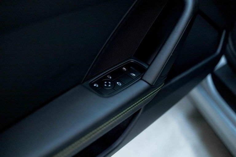 Porsche 992 Carrera T