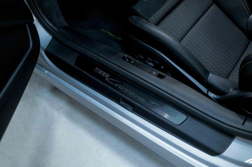 Porsche 992 Carrera T