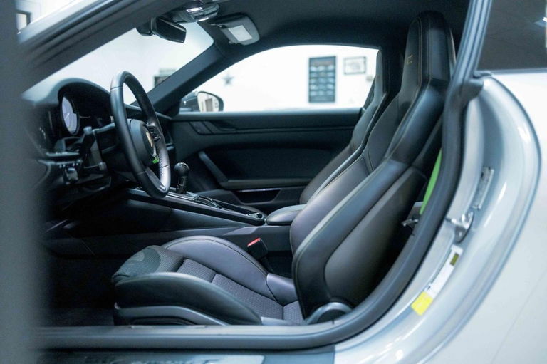 Porsche 992 Carrera T