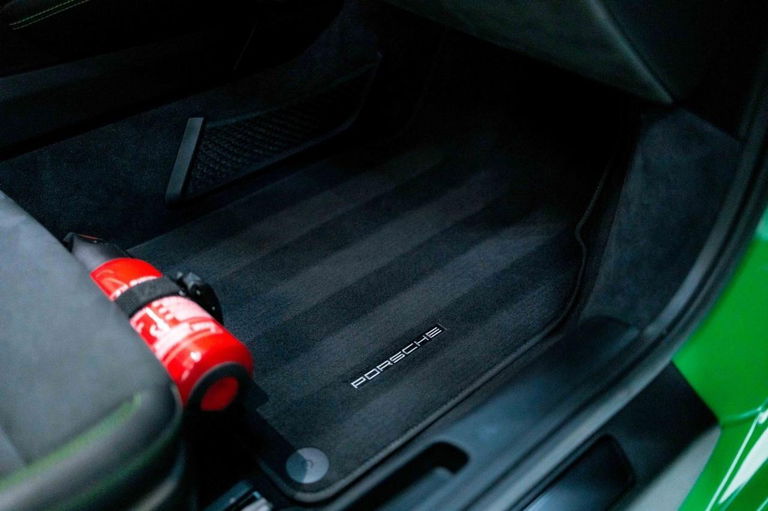 Porsche 992 Carrera GTS