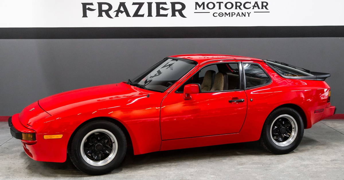 マックワンタープL　レッド Porsche 944 Coupé 1983 - elferspot.com - Marketplace for Porsche
