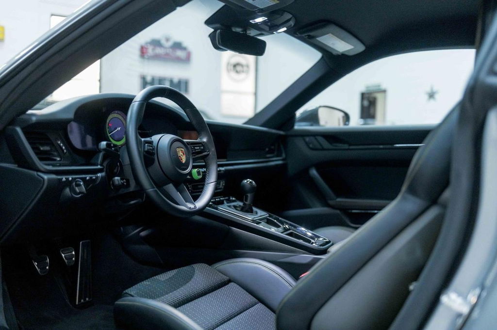 Porsche 992 Carrera T