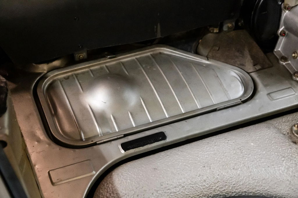 Porsche 911 Carrera 3.2 (US)