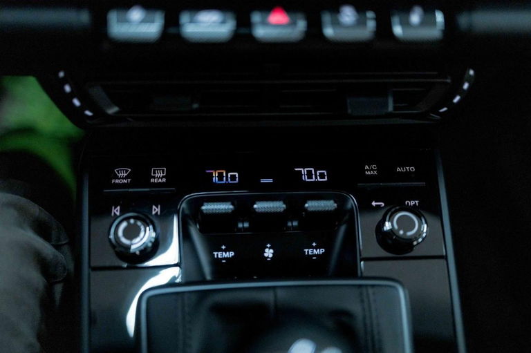 Porsche 992 Carrera T