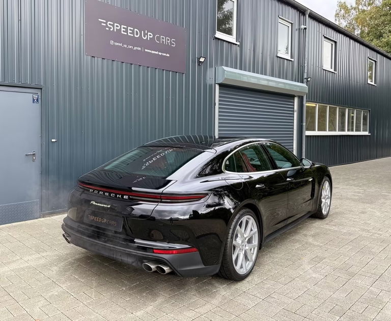 Porsche Panamera 4 E-Hybrid