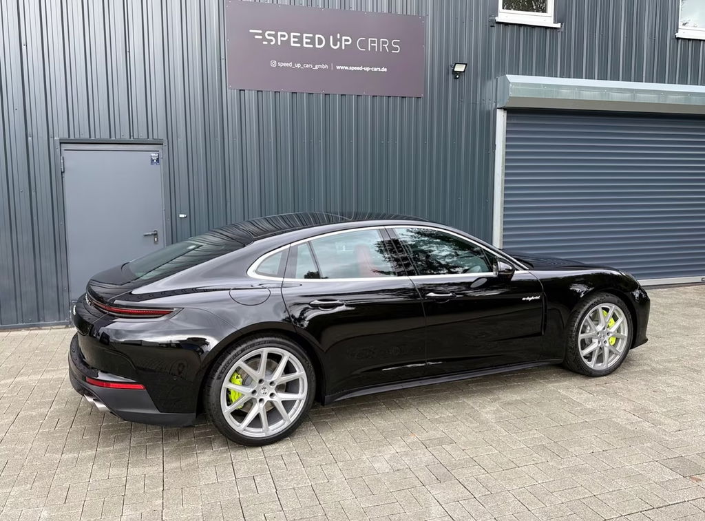 Porsche Panamera 4 E-Hybrid