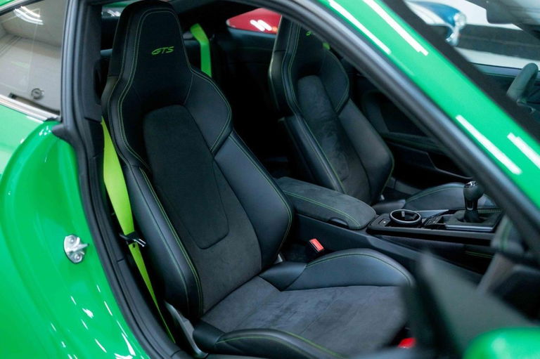 Porsche 992 Carrera GTS