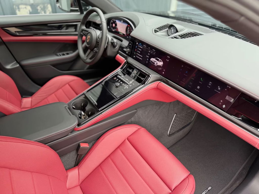 Porsche Panamera 4 E-Hybrid