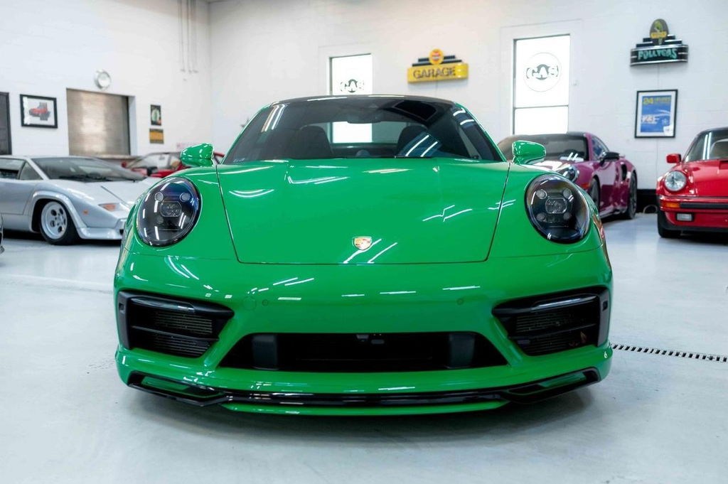 Porsche 992 Carrera GTS