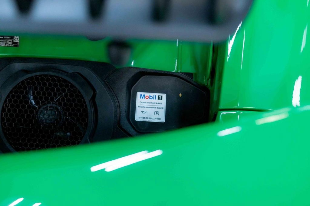 Porsche 992 Carrera GTS