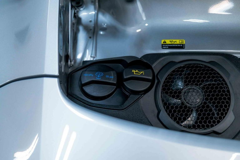 Porsche 992 Carrera T