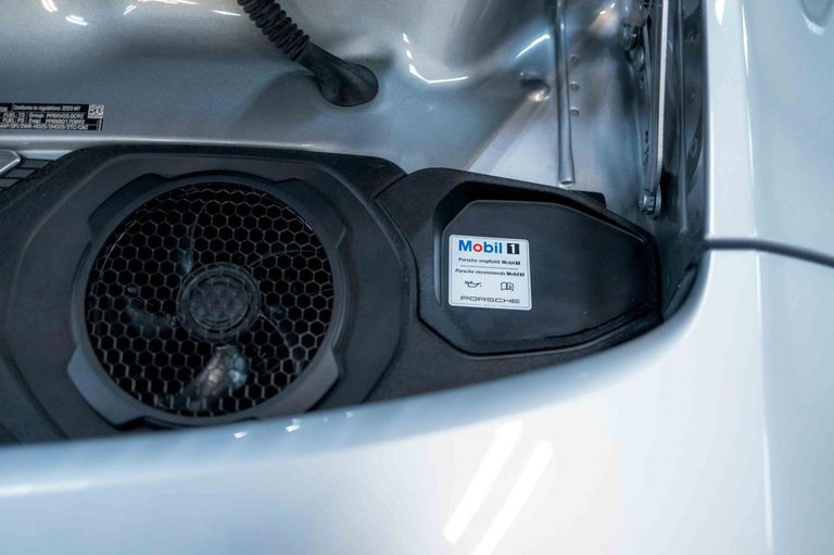 Porsche 992 Carrera T