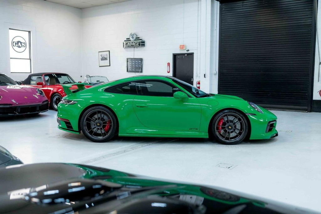 Porsche 992 Carrera GTS