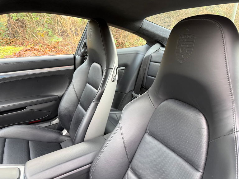 Porsche 991 Carrera 4 Black Edition