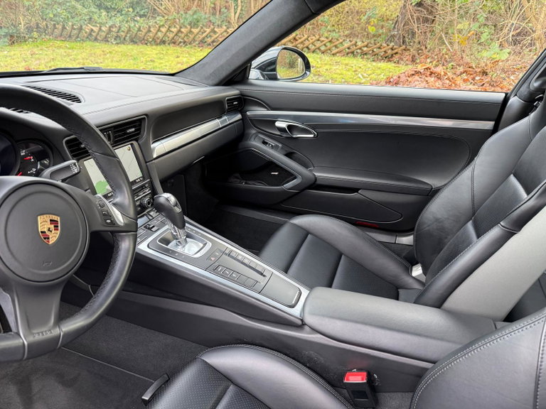 Porsche 991 Carrera 4 Black Edition