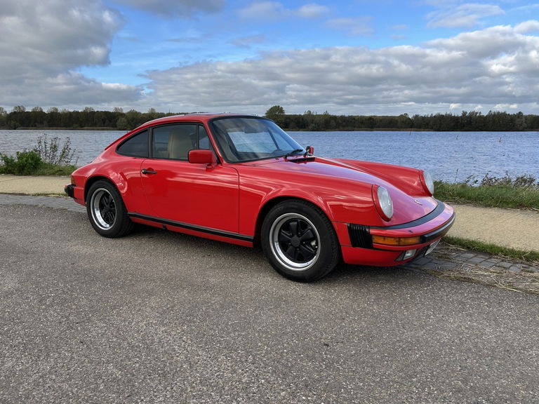 Porsche 911 Carrera 3.2