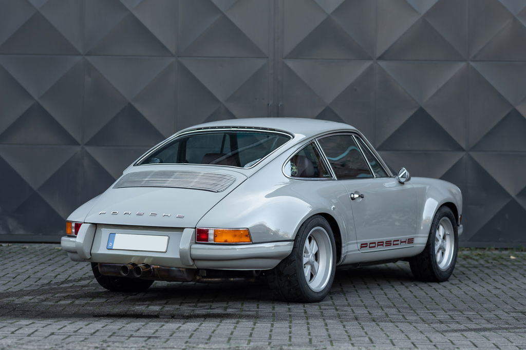 Porsche 911 Backdate