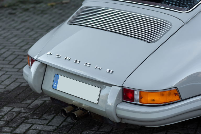 Porsche 911 Backdate