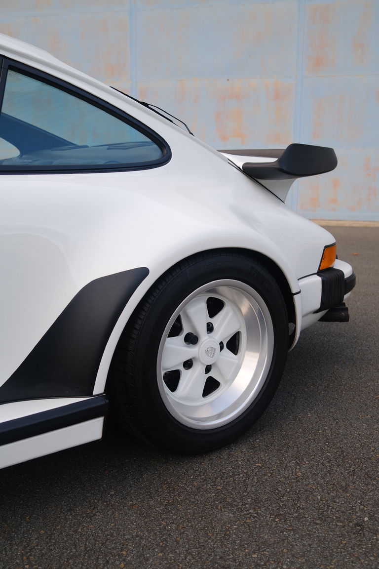 Porsche 911 Turbo 3.3