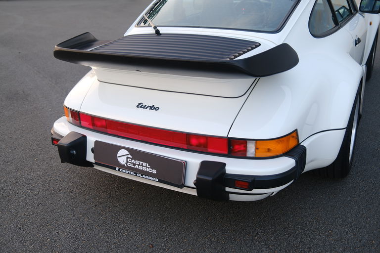 Porsche 911 Turbo 3.3