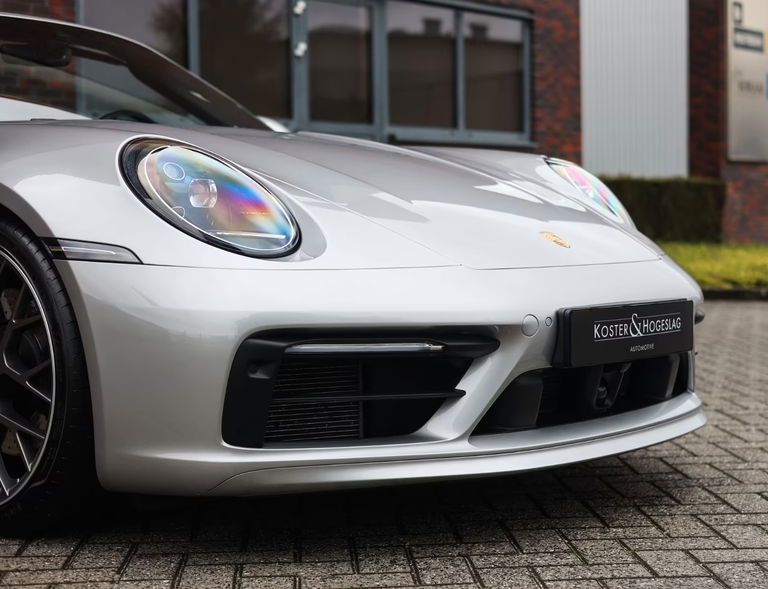 Porsche 992 Carrera 4S