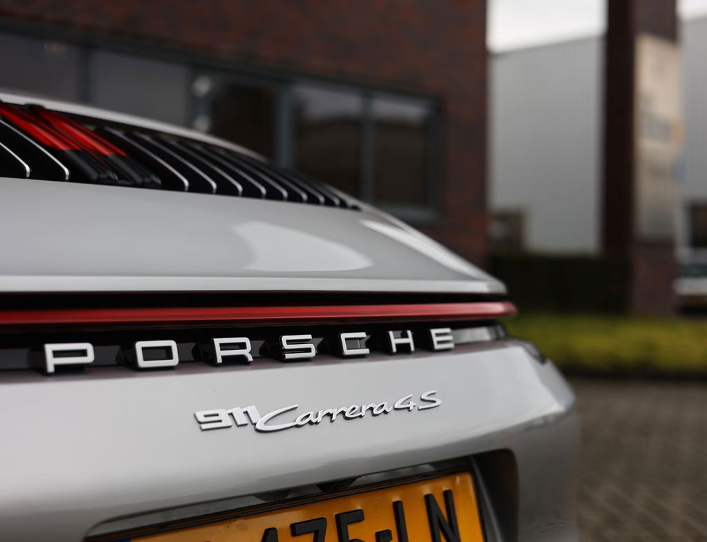 Porsche 992 Carrera 4S