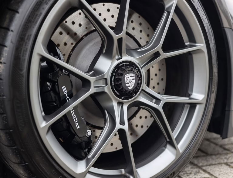 Porsche 992 GT3 Touring