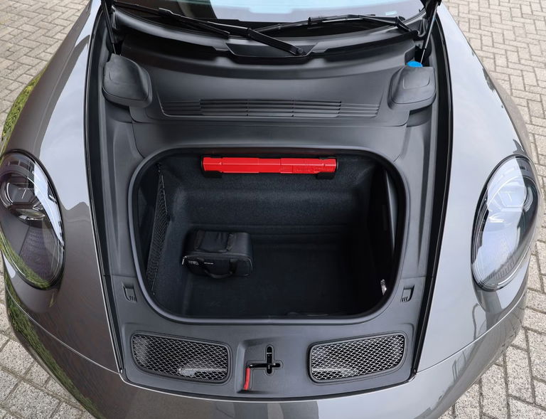 Porsche 992 GT3 Touring