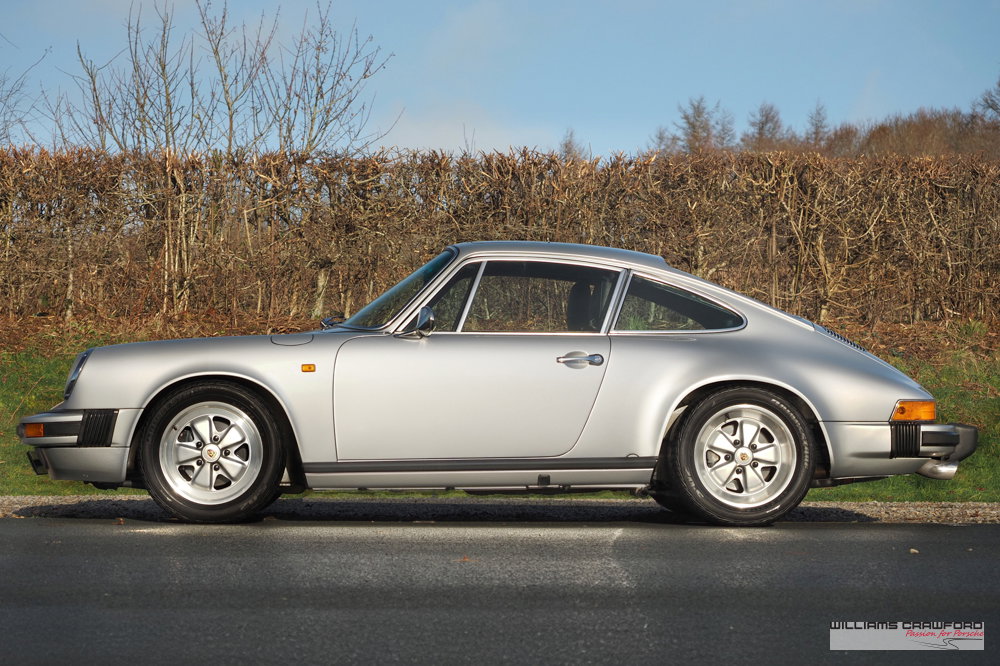 Porsche 911 Carrera 3.2