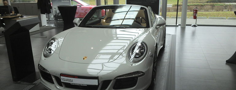 Porsche 991 Carrera 4 GTS