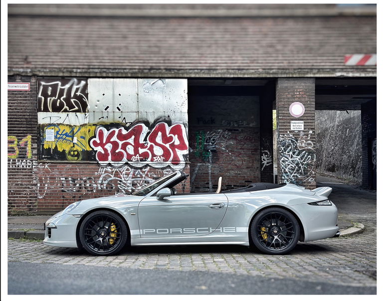 Porsche 991 Carrera 4 GTS