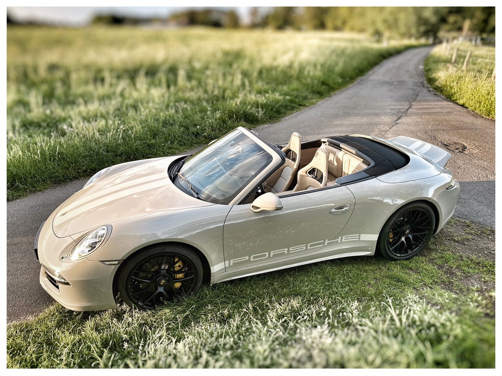 Porsche 991 Carrera 4 GTS