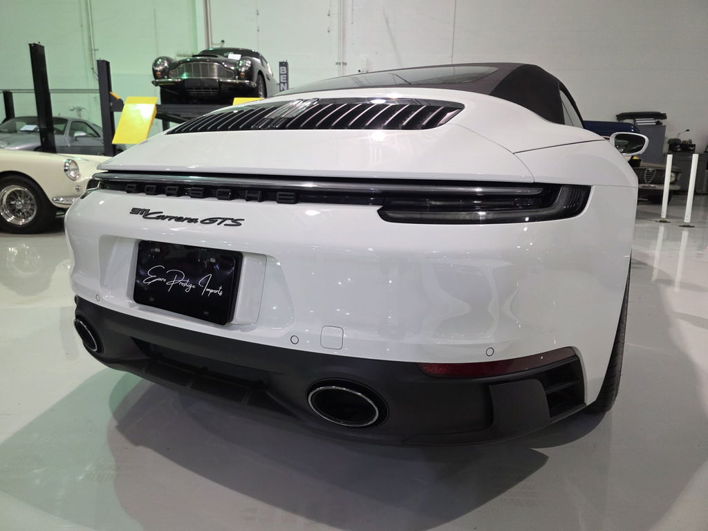 Porsche 992 Carrera GTS