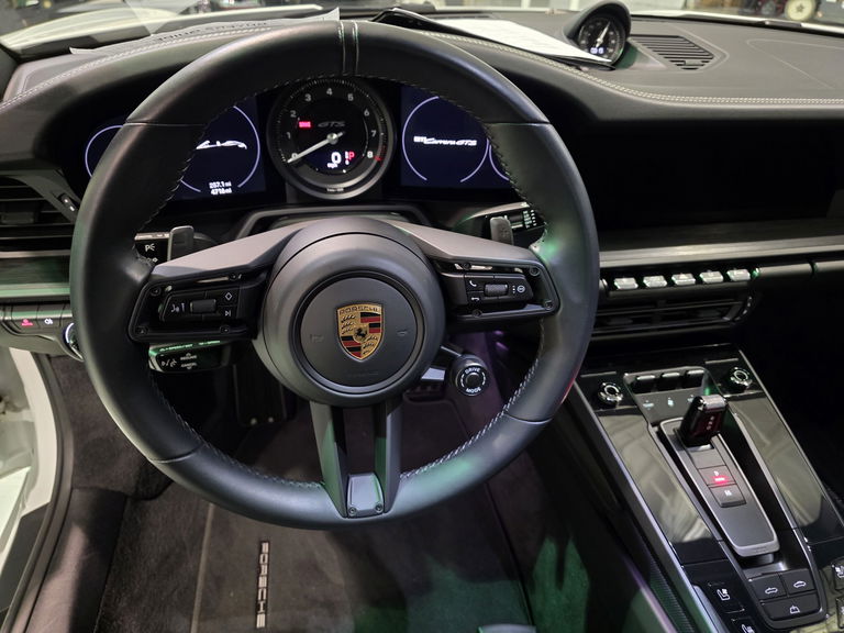 Porsche 992 Carrera GTS