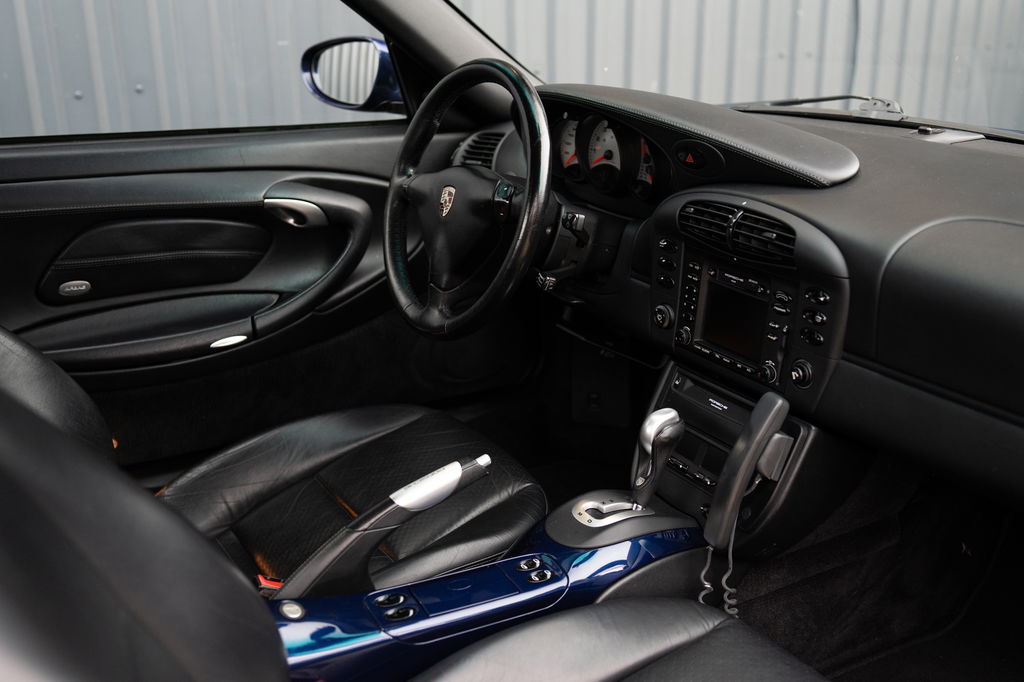 Porsche 996 Carrera 4