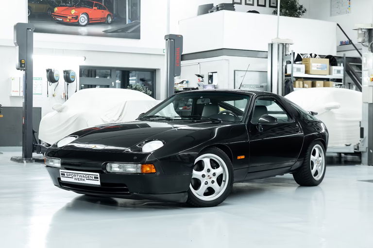 Porsche 928 GTS