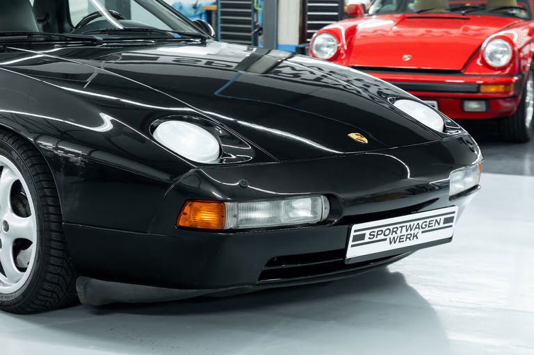Porsche 928 GTS