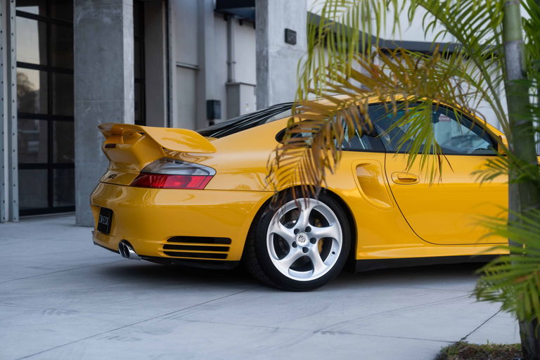 Porsche 996 GT2