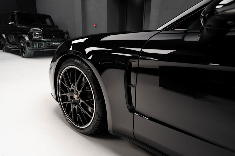 Porsche Panamera 4