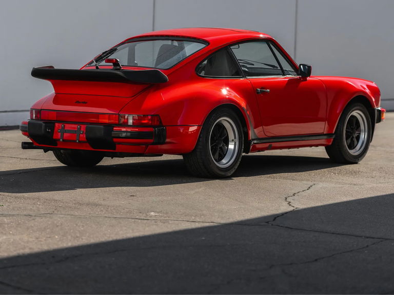 Porsche 911 Turbo 3.3 (US)