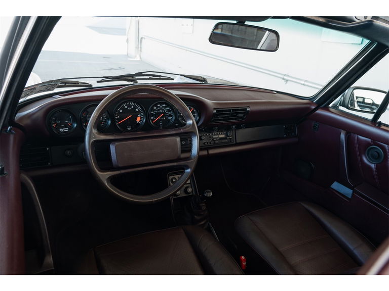 Porsche 911 Carrera 3.2