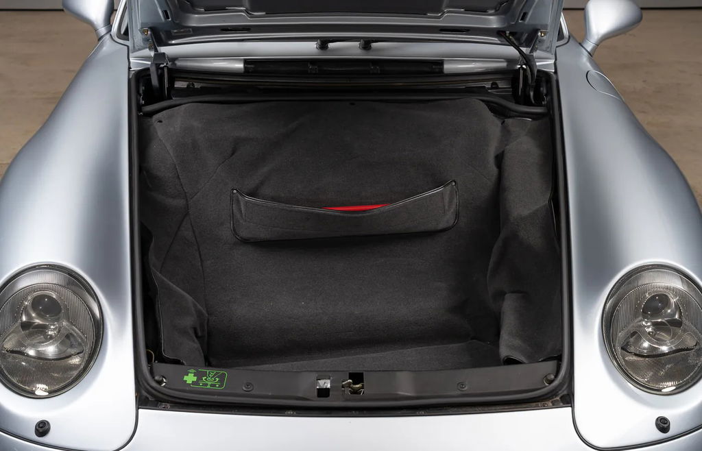 Porsche 993 Carrera 4S