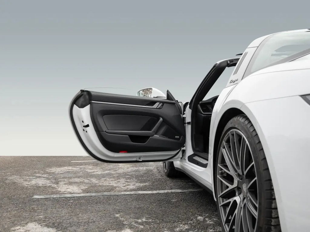 Porsche 992 Targa 4S