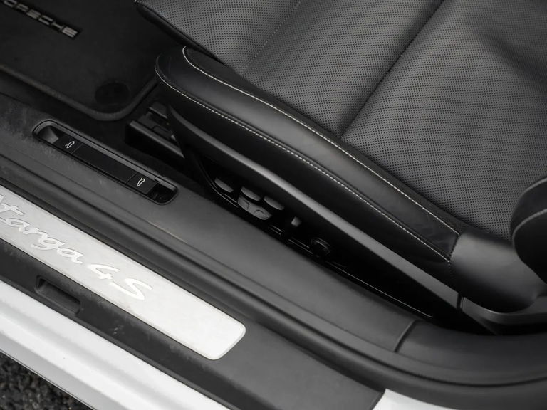 Porsche 992 Targa 4S